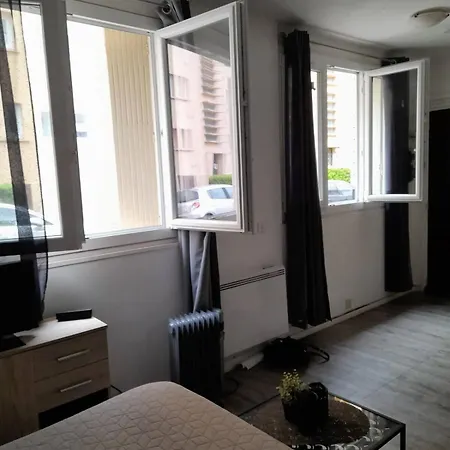 דירה 23 M2, Proche Centre, Calme, Wifi, Pk מונפלייה
