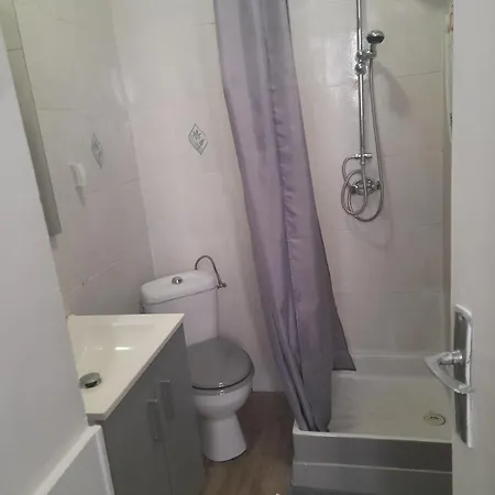 דירה 23 M2, Proche Centre, Calme, Wifi, Pk מונפלייה